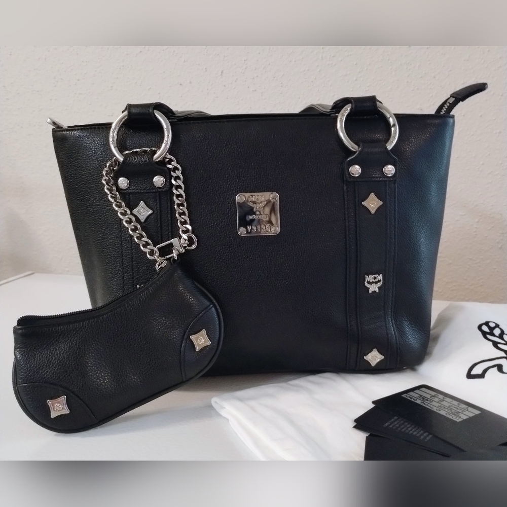 MCM Shoulder Bag With MCM Coin Pouch - Picture 6 of 15